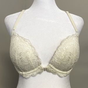 NWOT Victoria’s Secret PINK front closure bra size 34D